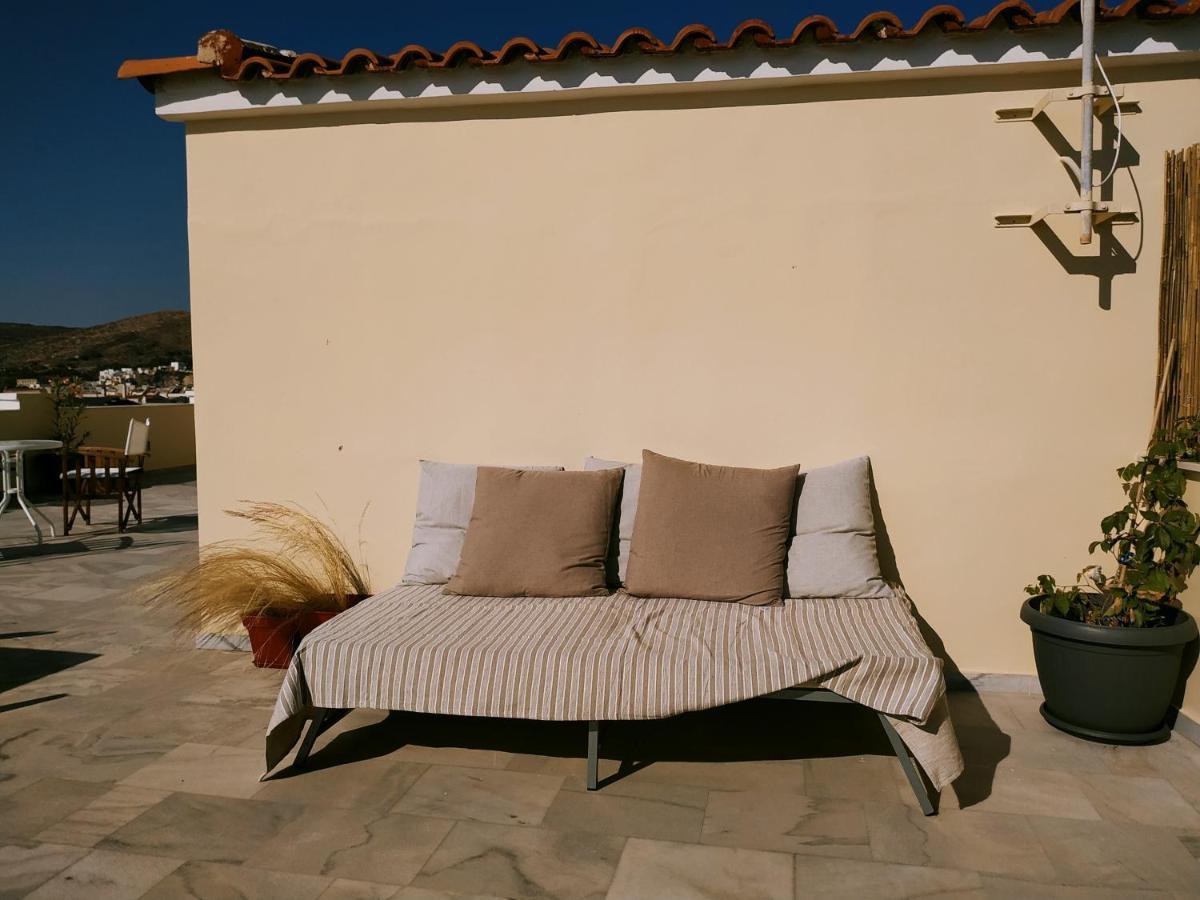 Fiera Guesthouse Ermoupoli Exterior photo